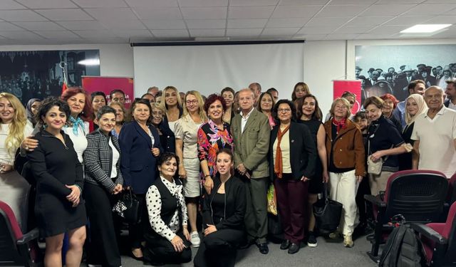 İzmir’de KAÇOK‘tan “Kadına ve Çocuğa Dair Güçlü Adımlar” semineri