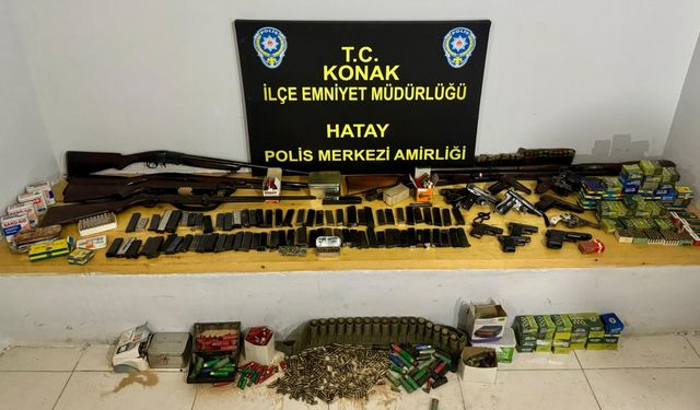 İzmir’de ölen kişinin evinden cephanelik çıktı