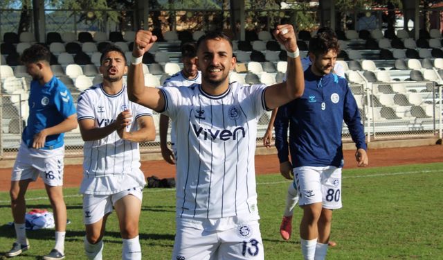 İzmirspor, liderlik koltuğuna oturmayı başardı