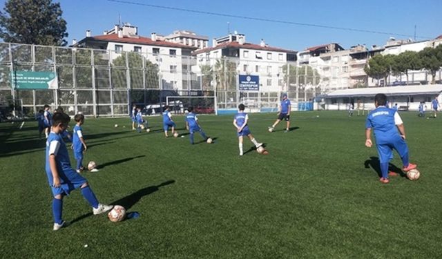 İzmirspor’dan ücretsiz deneme dersleri