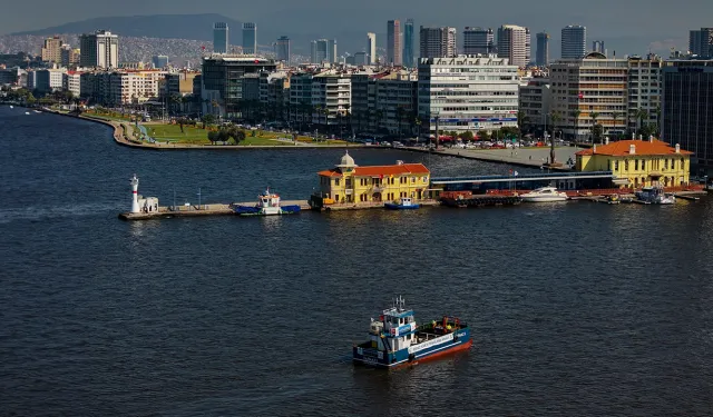 İzmir Körfezi için ilk adım: Safinaz, Konak, Karşıyaka ve Bayraklı kıyılarını temizleyecek