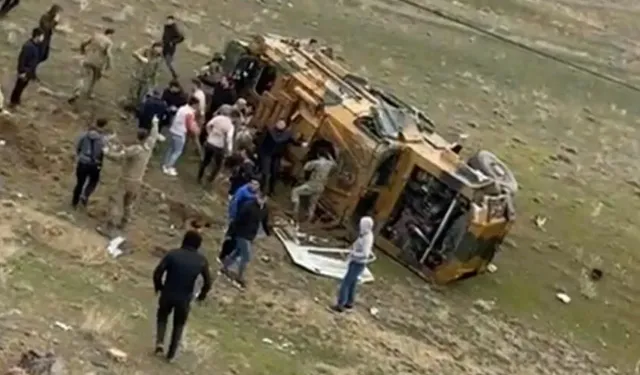 Şırnak'ta kaza: Devrilen askeri araçtaki 10 asker yalandı