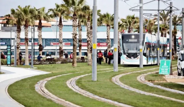 İzmir Büyükşehir duyurdu: Yeni tramvaylar geliyor