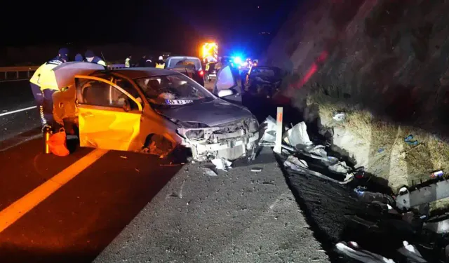 İzmir yolunda tomruk kazası: 5 araç çarptı, 1 kişi öldü