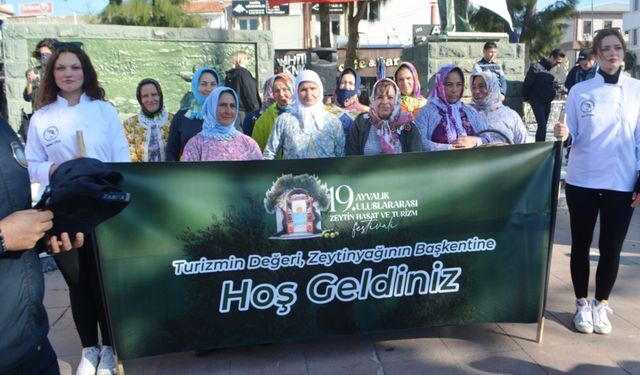 Bu eğlence kaçmaz: 19. Ayvalık Uluslararası Zeytin Hasat Festivali başladı