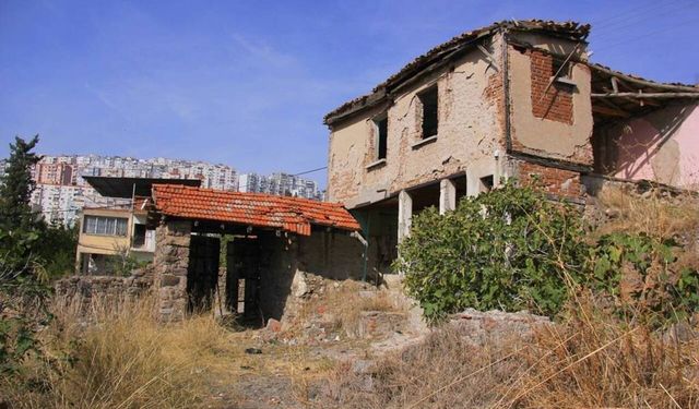 İzmir'in tarihine ışık tutuyor: Çiğli'nin bilinmeyen Rum kilisesi