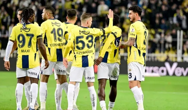 Fenerbahçe Kadıköy'de farklı kazandı: 4-0