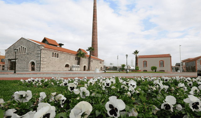 Genç İzmir Söyleşileri 20 Kasım'da: Etkinliklerde adres Havagazı Fabrikası