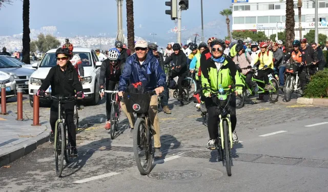 İzmir'de trafiğe bisiklet turu ayarı: 30 Kasım’da bazı yollar kapalı olacak