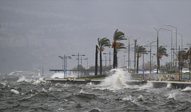 İZDENİZ duyurdu: İzmir'de vapur seferleri iptal edildi