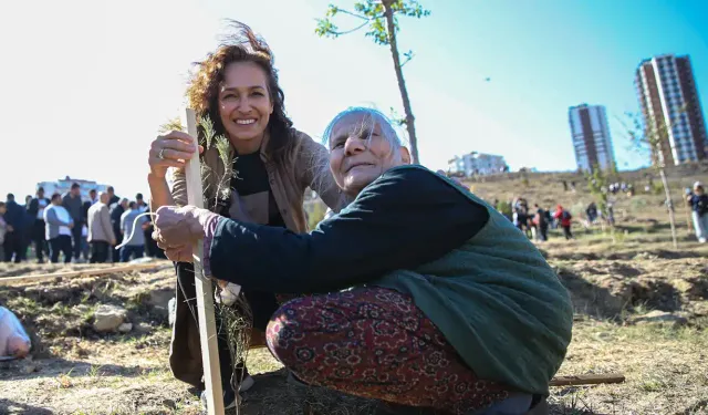 Karşıyaka'da örnek proje: Her daireye iki fidan