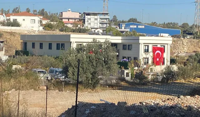 Kınay ile İsmailağa arasında 2. raunt: Cemaatin kaçak yurdu yine yıkılamadı!