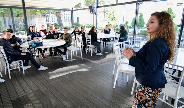 Bornova Belediyesi'nden örnek etkinlik: Organik atıklar dönüştürülüyor