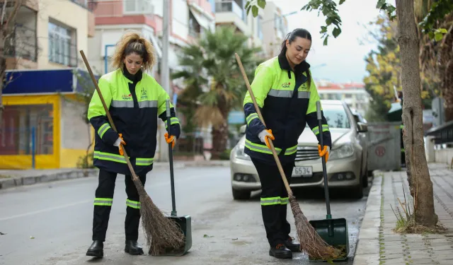 Konak'a kadın eli değdi: Sokaklar onlara emanet