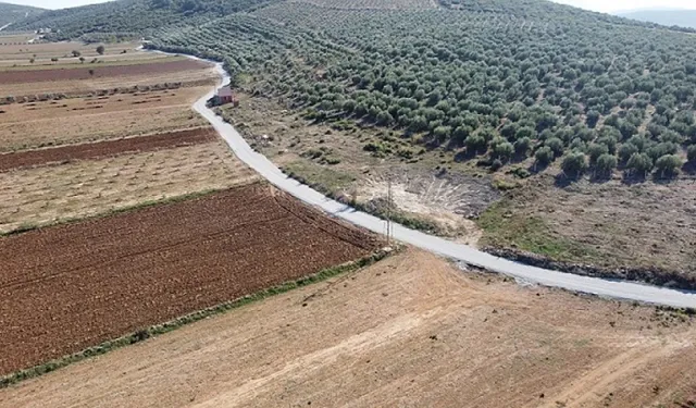 Menderes'te çalışmalar hız kazandı: Üretim yolları yenileniyor