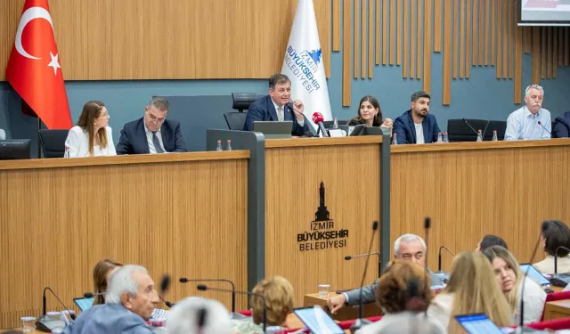 İzmir Büyükşehir Meclisi'nde şok sözler: Öcalan’ın Meclis'te konuşmasını doğru buluyorum