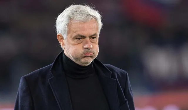 Jose Mourinho'dan Becao açıklaması: Onun için sezonun bittiğini düşünüyorum