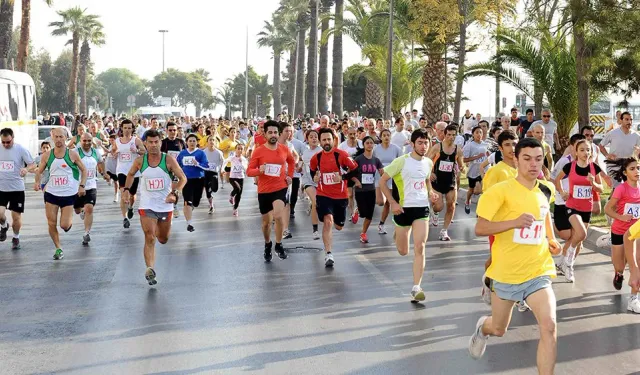 Önce koşu sonra bisiklet turu: İzmir'de bu yollar trafiğe kapatılacak