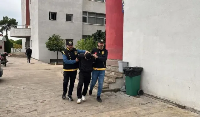 İzmir’de 14 yıl hapis cezası bulunan hırsızlık hükümlüsü yakalandı