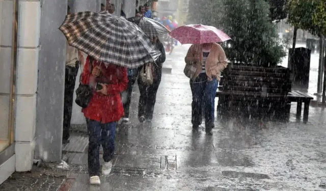 İzmir'de yağmur bitmedi: Önümüzdeki haftaya da dikkat!