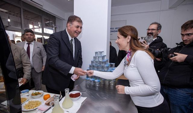 İzmir'e iki müjde birden: Beşinci Kent Lokantası hizmete geçti, tanzim satış mağazaları yolda