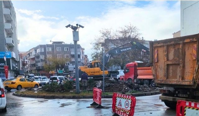 Buca’da kazı çalışmaları başladı: 30 gün sürecek yoğun trafik bekleniyor