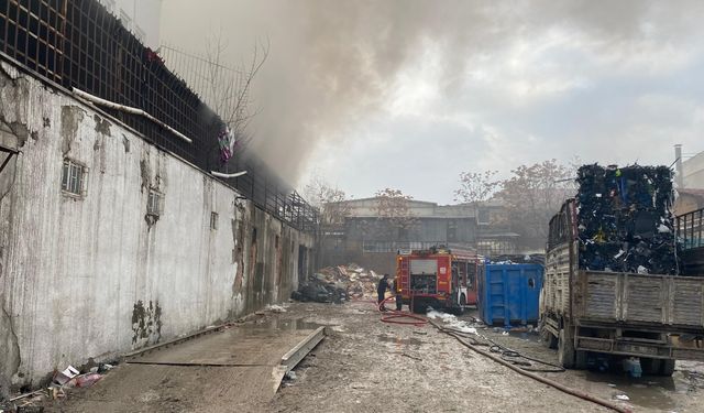 Ankara'da korkutan fabrika yangını