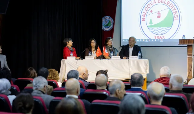 Balçova'da 3. Yaş Üniversitesi heyecanı: Tanıtım yoğun ilgi gördü