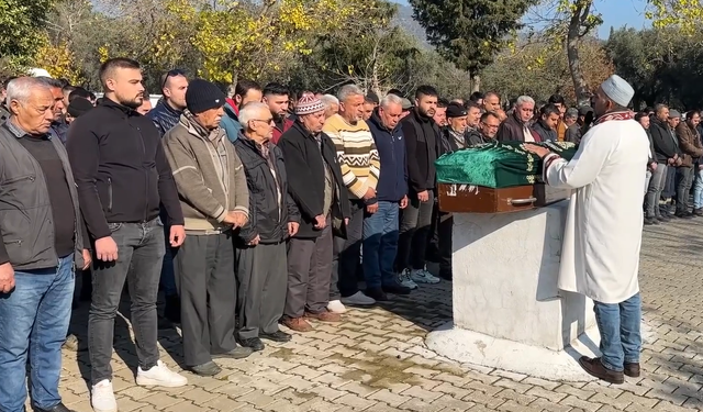 Anten düzeltmek için çıktığı çatıdan düşmüştü: İzmirli genç toprağa verildi