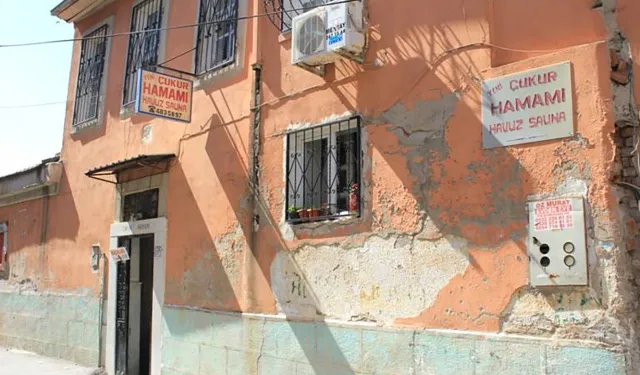 İzmir'de Osmanlı mirası hamam: Şehrin geçmişine ışık tutuyor