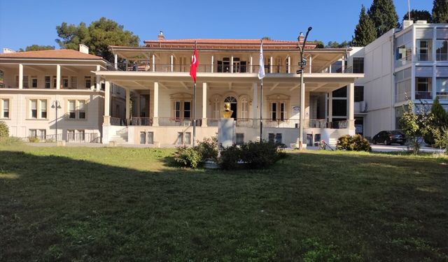 İzmir’in tarih kokan 200 yıllık sanat eseri: De Jongh Köşkü