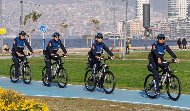 İzmir'de bisikletli zabıtalardan çevreci denetim: En fazla ceza yayalaştırılmış alan ihlallerine