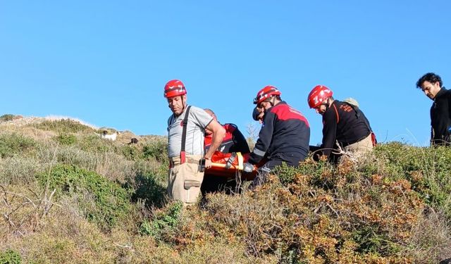 İzmir'de sarp kayalıkta avcılık yaparken düşüp yaralanmıştı: İmdadına itfaiye yetişti