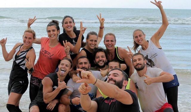 Survivor yarışması ile tanınan ünlü isim kaza geçirdi: Bebeği için dua istedi