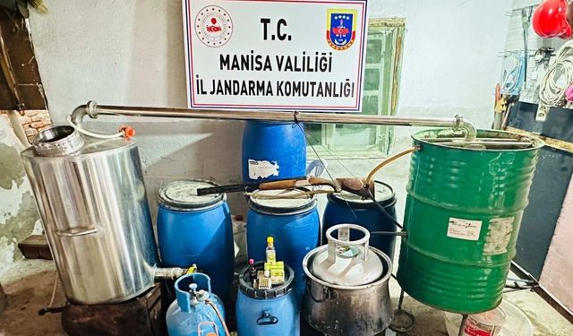 Manisa’da yılbaşı öncesi sahte içki operasyonu: 610 litre alkol ele geçirildi