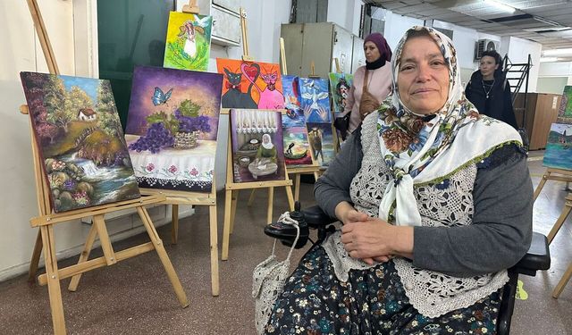 Şalvarlı Ressam Meryem Düzgünkaya'nın sanat yolculuğu