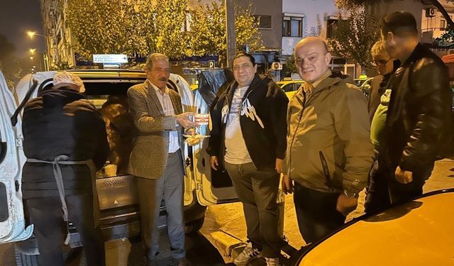 İzmir'de taksicilerin içi sıcak çorba ikramı ile ısındı