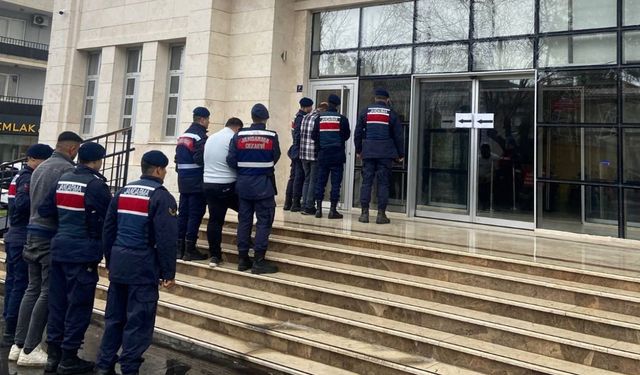 İzmir'de terör operasyonu: 5 şüpheli gözaltına alındı