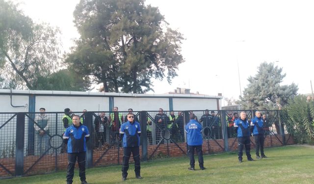 Özel’in de katıldığı programda Büyükşehir'in eski taşeron işçileri protesto gerçekleştirdi!