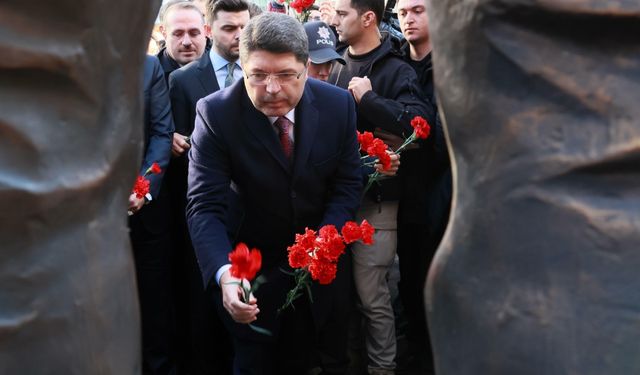 Fethi Sekin, İzmir'de anıldı | Bakan Tunç: Sekin'in gösterdiği kahramanlık Türkiye’de yankı buldu