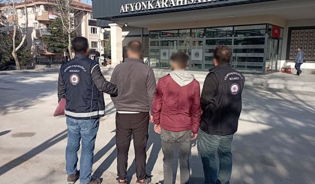 Afyonkarahisar'da göçmen kaçakçılığı operasyonu: 2 kişi tutuklandı