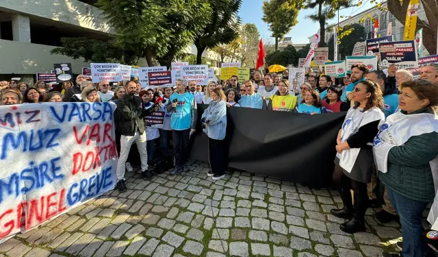 İzmir'de aile hekimleri 3. kez iş bıraktı: Eziyet yönetmeliğine hayır