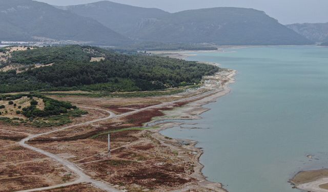 İzmir'de susuzluk tehlikesi: Baraj doluluk oranları alarm veriyor