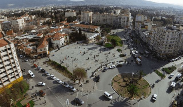 Bornova'da icradan satılık tarla