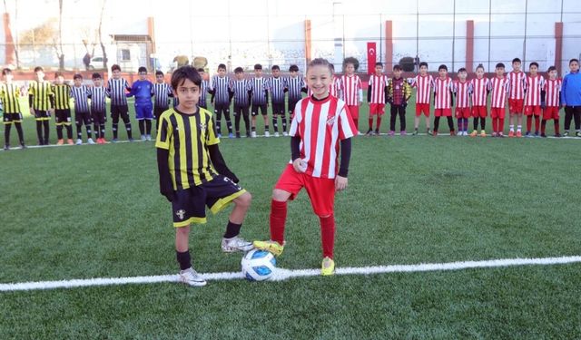 Bayraklı’da U-10 Cup Futbol Turnuvası heyecanı başladı