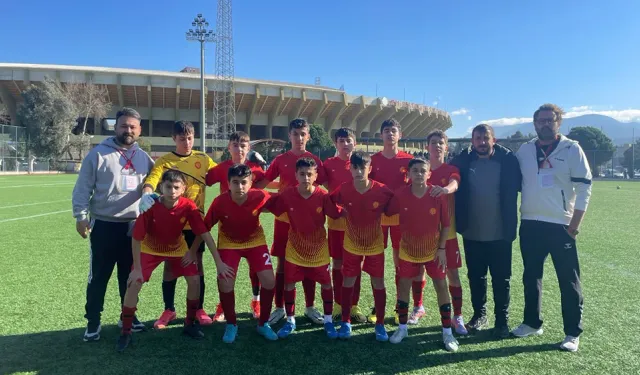 Büyük gurur: Tire Belediye Spor U14, Türkiye şampiyonasında