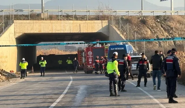 Denizli’de feci kaza: İşçi taşıyan midibüs devrildi, ölü ve yaralılar var!