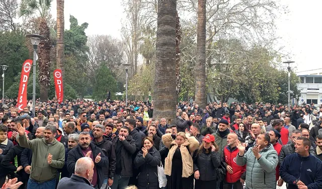 Maaşlar yatmadı, İZELMAN ve İZENERJİ işçileri iş bıraktı: Eylemler, alacaklar ödenince biter!