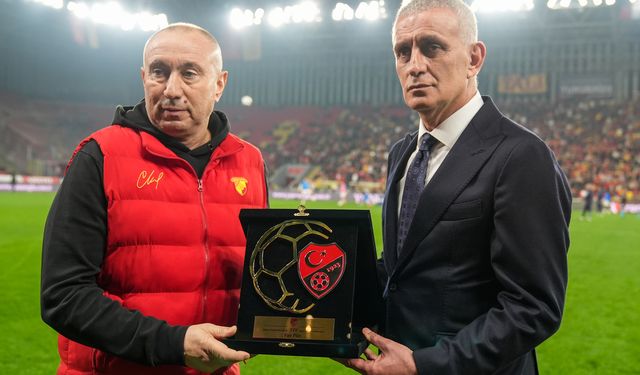 Göztepe Teknik Direktörü Stanmir Stoilov'a fair play ödülü!