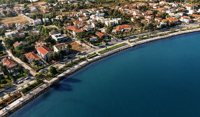 İzmir'in tarih ve doğanın birleştiği ilçesi: Güzelbahçe'nin adı nereden geliyor?